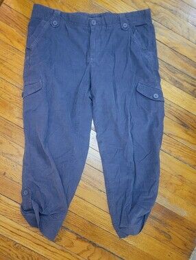 Vintage Gap Cargo Capri Pants Gray Y2K Utility Crop 2009 Size 8 Indie Sleaze